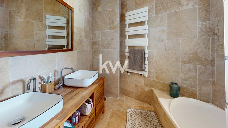 Maison - 157 m² - 5 pièces