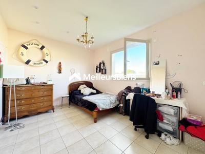 Maison - 106 m² - 4 pièces