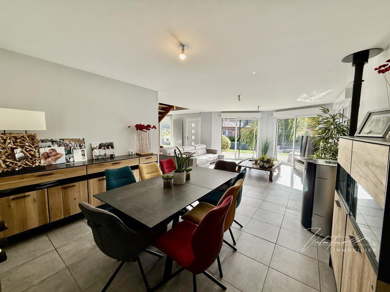 Maison contemporaine - 142 m² - 7 pièces