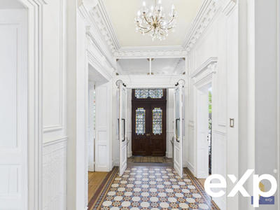 Maison - 443 m² - 17 pièces