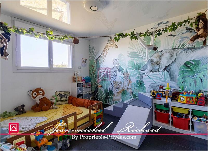 Maison - 183 m² - 6 pièces