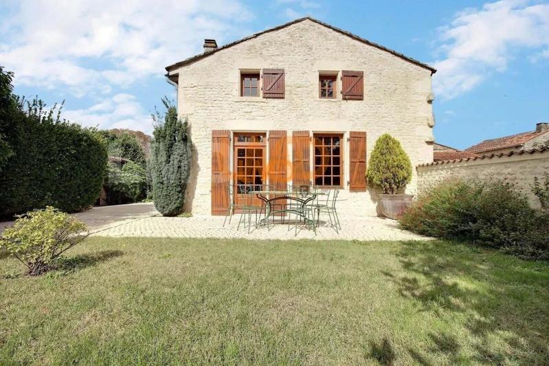 Maison de campagne - 275 m² - 8 pièces