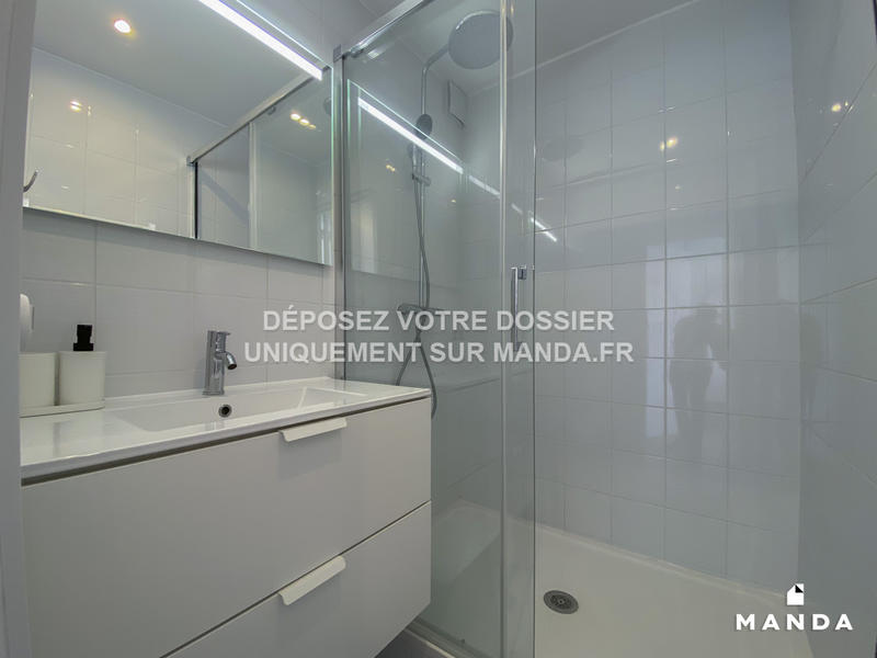 Chambre - 11 m² - 7 pièces