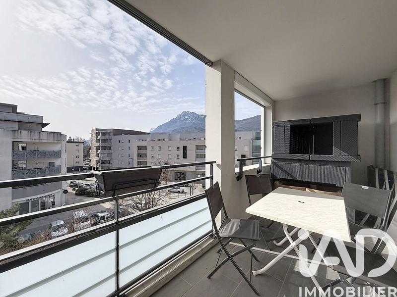 Appartement - 92 m² - 5 pièces