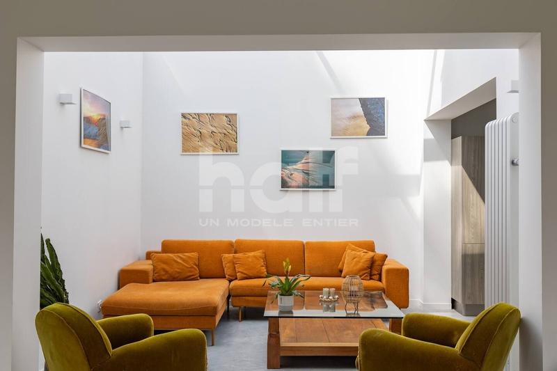 Villa - 221 m² - 6 pièces