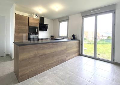 Maison - 90 m² - 5 pièces