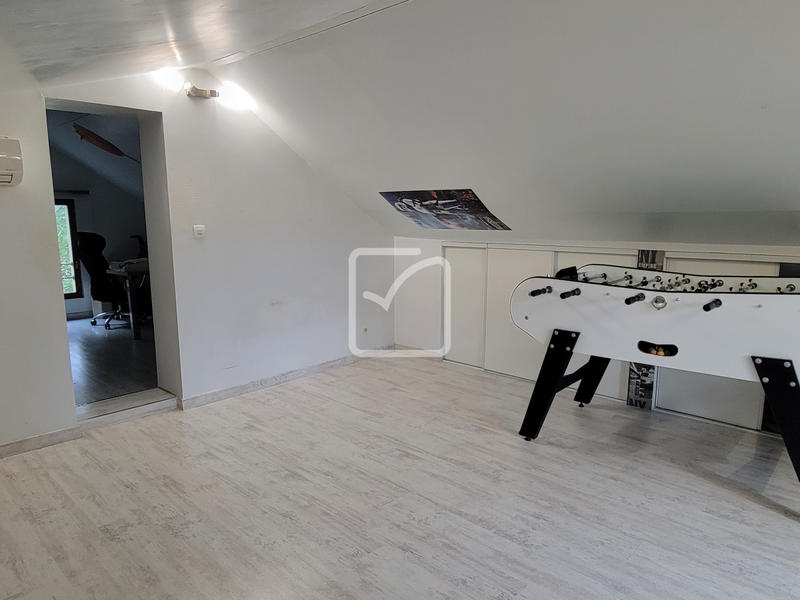 Maison - 178 m² - 7 pièces