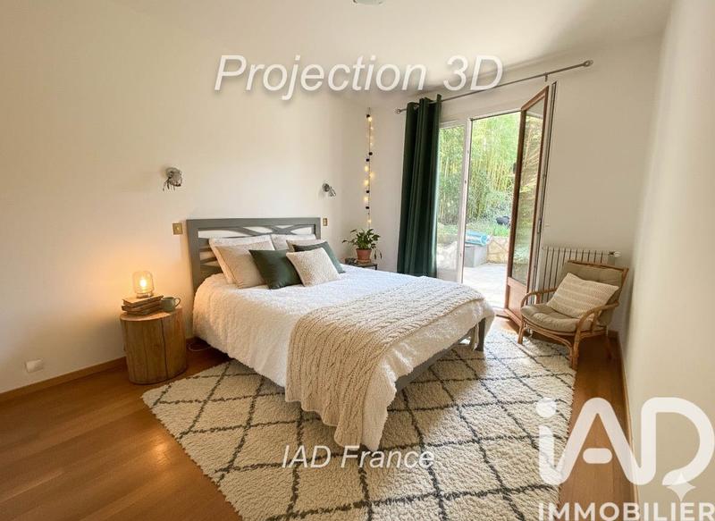 Maison - 180 m² - 8 pièces