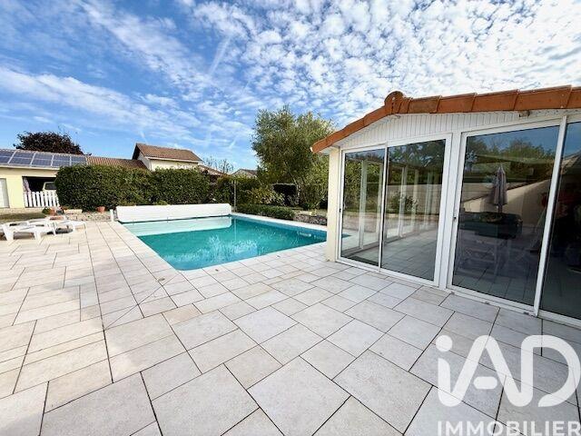 Maison - 160 m² - 8 pièces