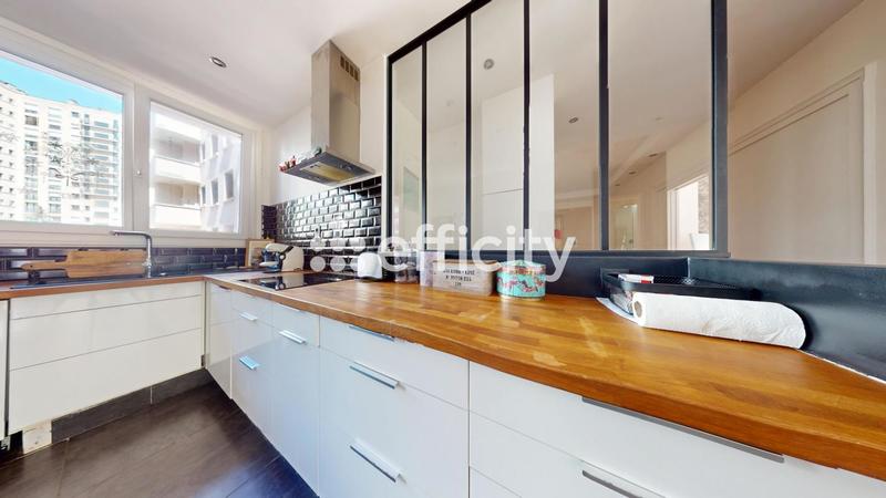 Appartement - 97 m² - 4 pièces