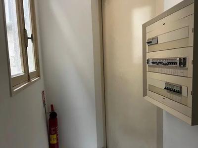 Magasins - 96 m² - 3 pièces