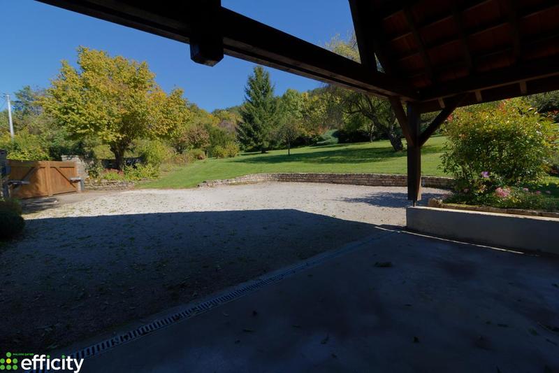 Maison - 290 m² - 11 pièces