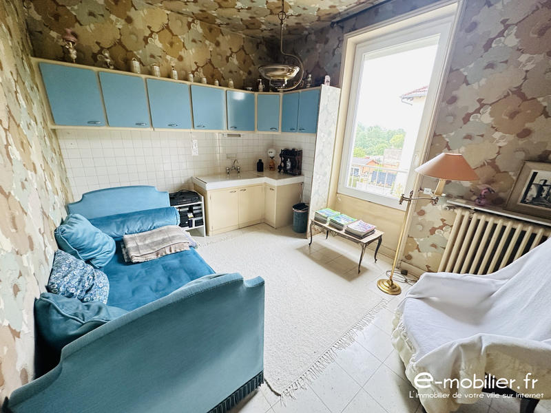 Maison - 215 m² - 8 pièces