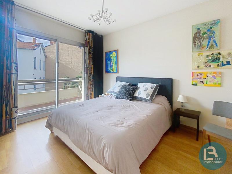 Appartement - 150 m² - 6 pièces