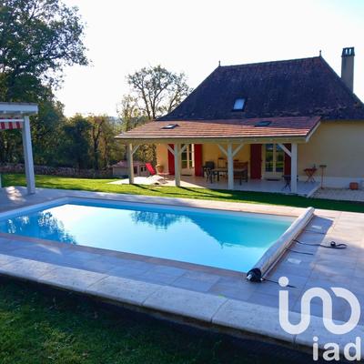 Maison - 175 m² - 7 pièces