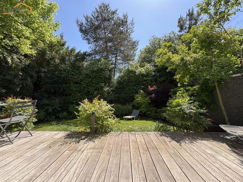 Villa - 212 m² - 6 pièces