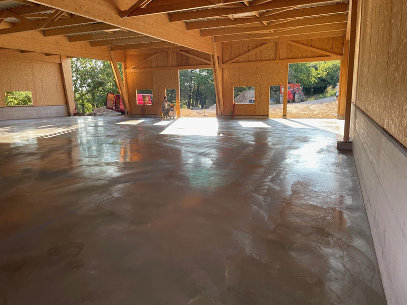 Maison - 550 m² - 4 pièces