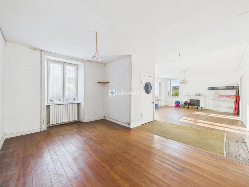 Maison - 234 m² - 9 pièces