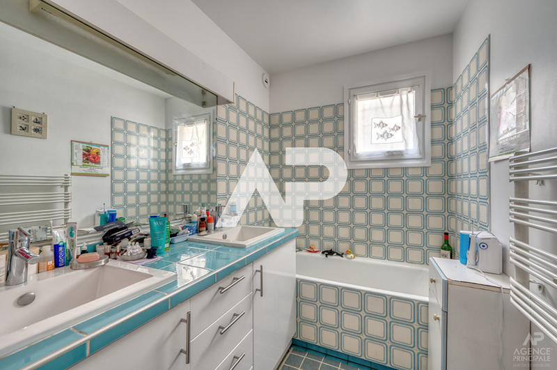 Maison - 133 m² - 6 pièces