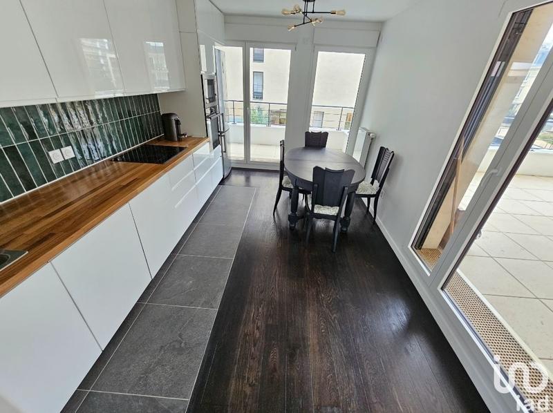 Appartement - 92 m² - 5 pièces