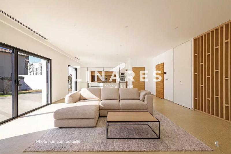 Maison - 234 m² - 7 pièces