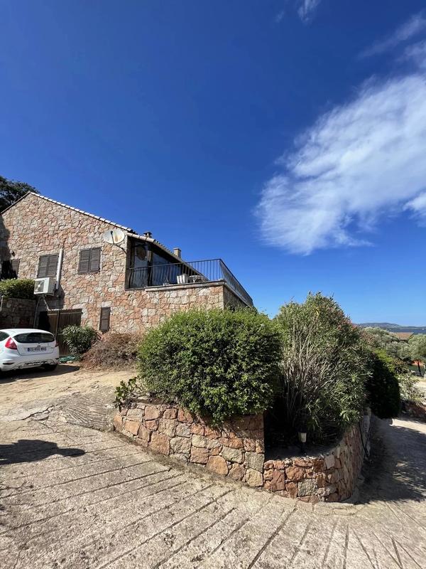 Villa - 283 m² - 6 pièces