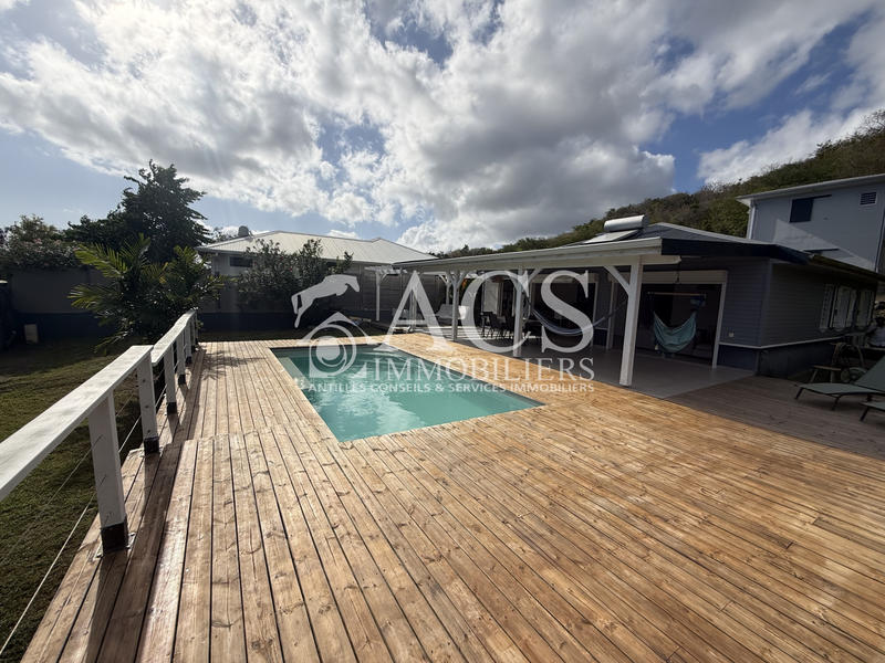 Maison - 102 m² - 4 pièces