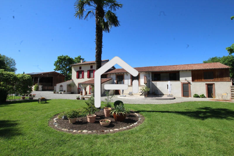 Corps de ferme - 375 m² - 11 pièces