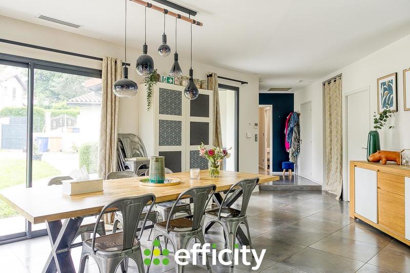 Maison - 175 m² - 7 pièces