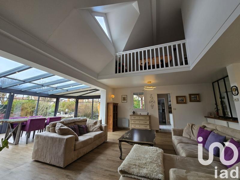 Maison - 219 m² - 8 pièces