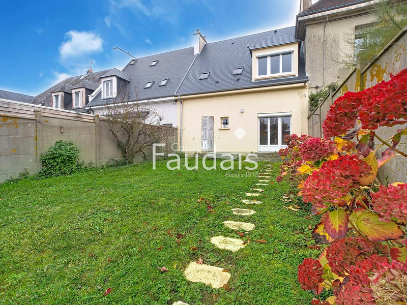 Maison - 104 m² - 5 pièces