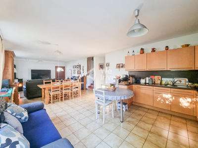 Villa - 183 m² - 8 pièces