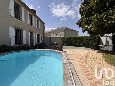 Maison de ville - 284 m² - 9 pièces