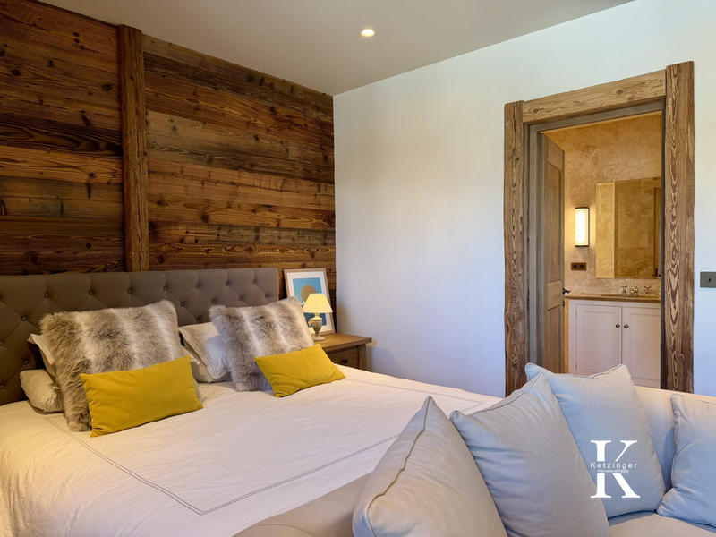 Châlet - 476 m² - 8 pièces