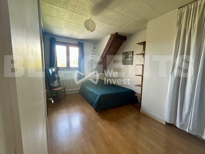 Maison - 228 m² - 10 pièces