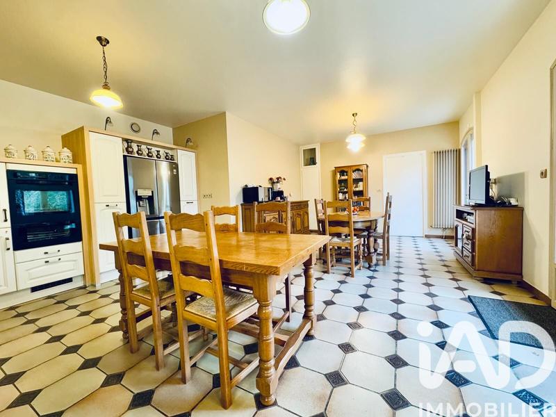 Maison - 410 m² - 12 pièces