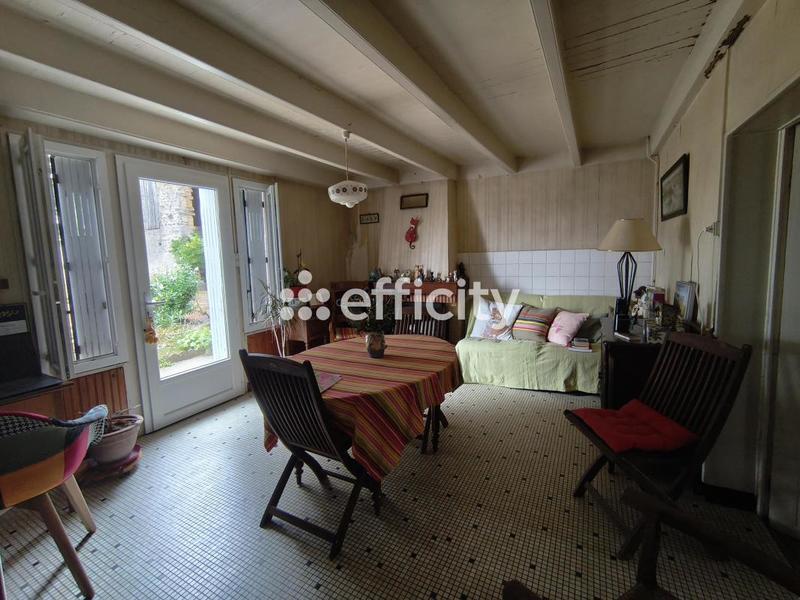 Maison - 104 m² - 5 pièces