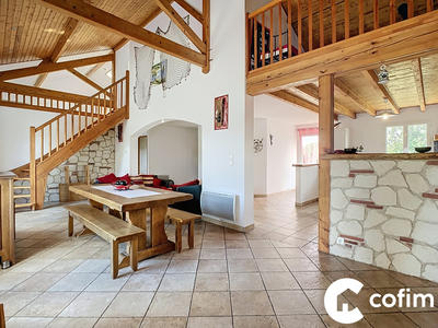 Maison - 135 m² - 6 pièces