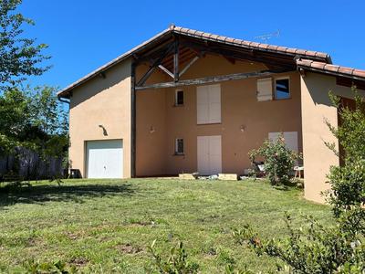 Maison - 270 m² - 6 pièces