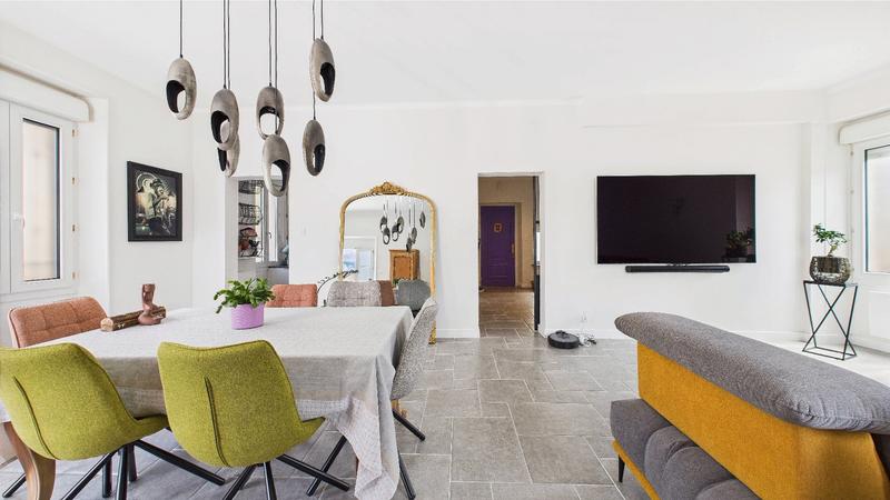 Maison - 236 m² - 7 pièces