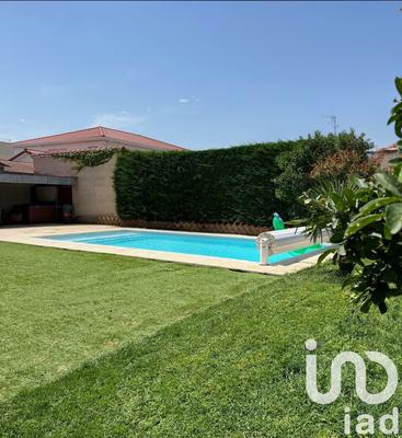 Maison - 184 m² - 8 pièces