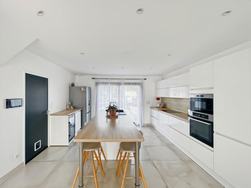 Maison - 157 m² - 6 pièces