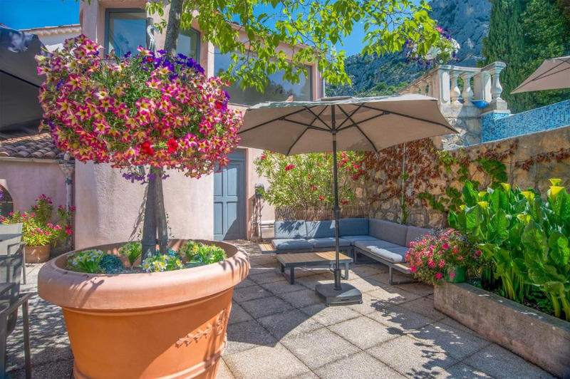 Fonds de commerce - 1 525 m²