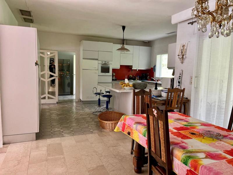 Maison - 210 m² - 6 pièces