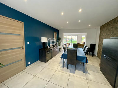 Maison - 158 m² - 6 pièces