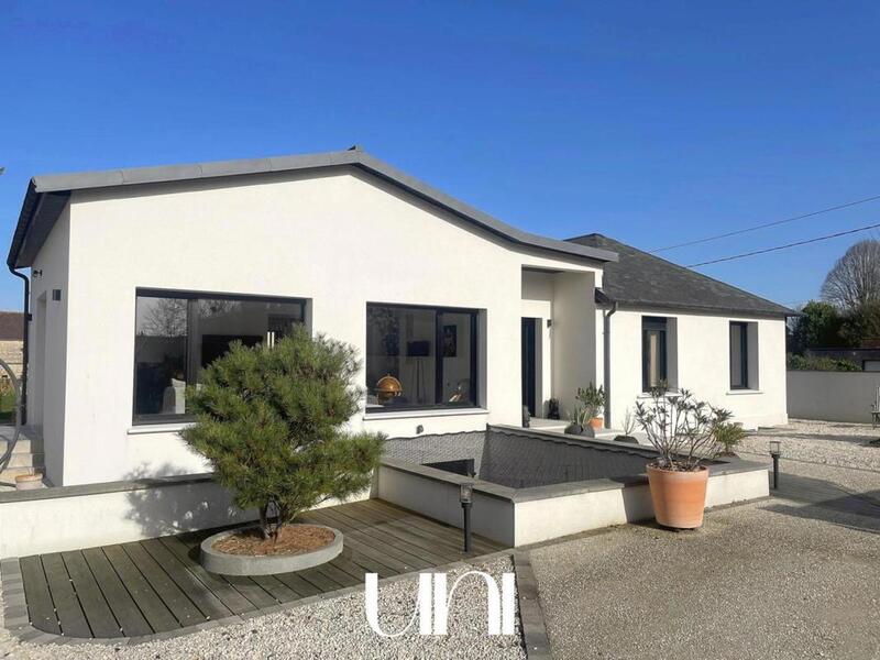 Maison - 222 m² - 6 pièces