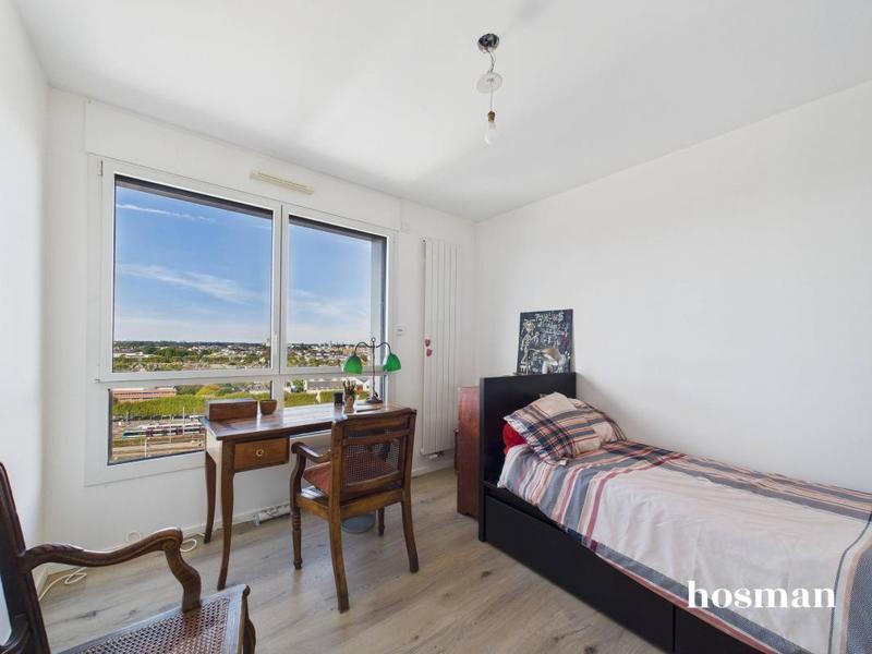 Appartement - 94 m² - 4 pièces