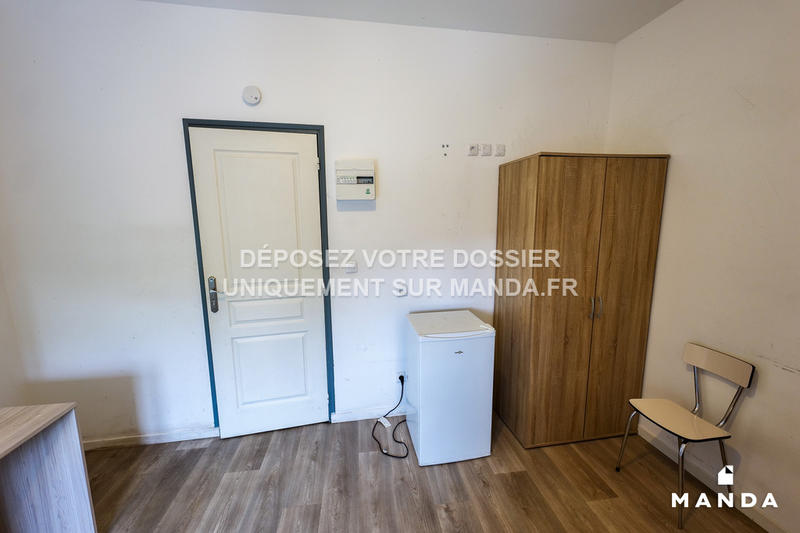 Chambre - 11 m² - 5 pièces