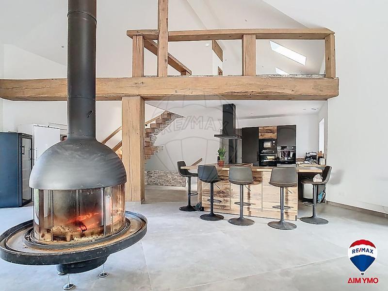 Maison - 300 m² - 10 pièces