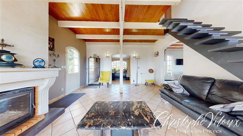 Villa - 220 m² - 6 pièces